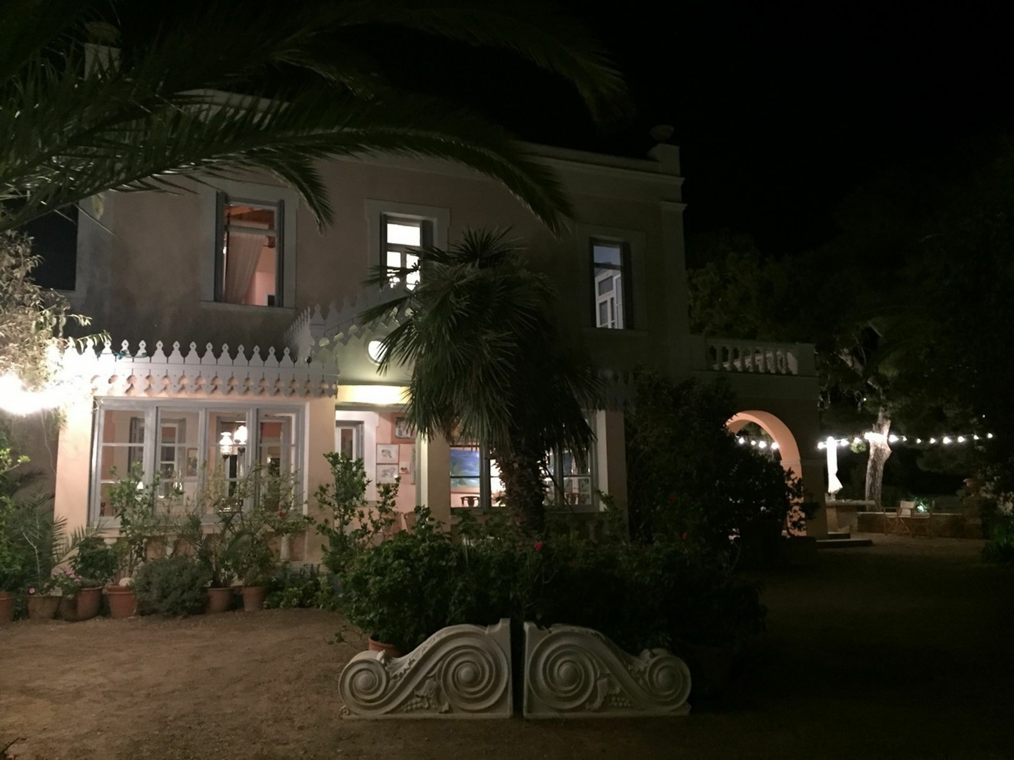 Aristocratic 19Th Century Neo Classical Mansion With Private Pool 피니카스 외부 사진